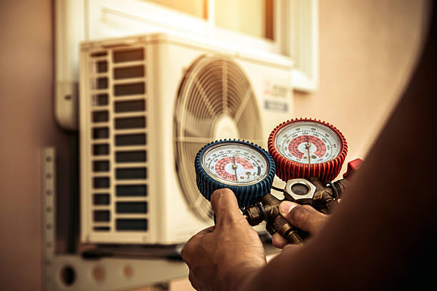 Professional Hvac technician working in Posen, IL